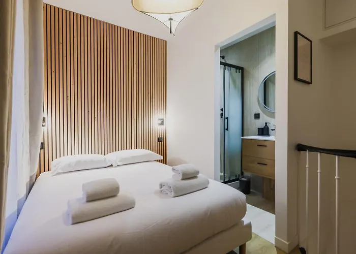 Superb Duplex 1 Bedroom Center Of Apartment *